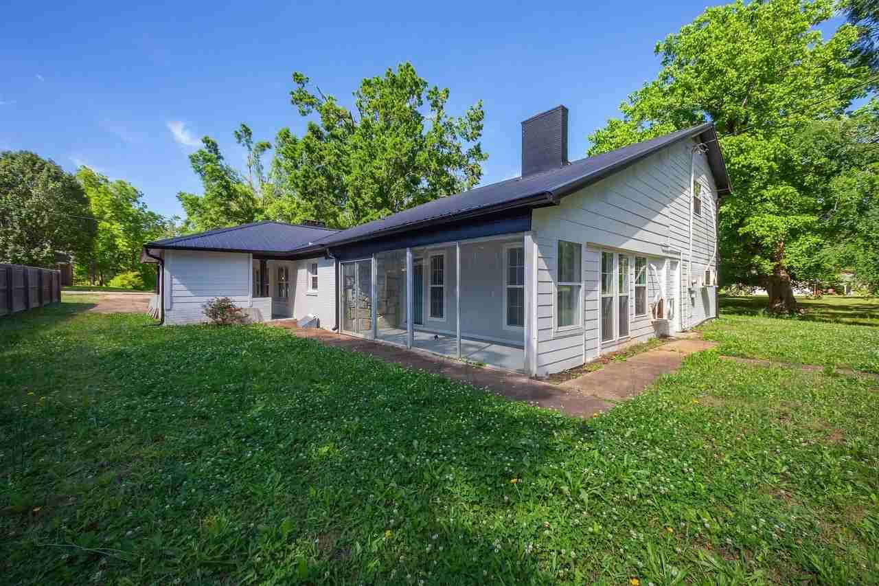 90 Shaw Ln - Photo 3 of 40