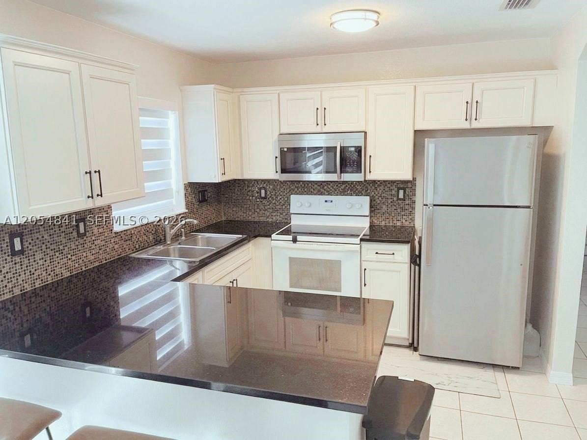 25586 Sw 138th Pl - Photo 4 of 21