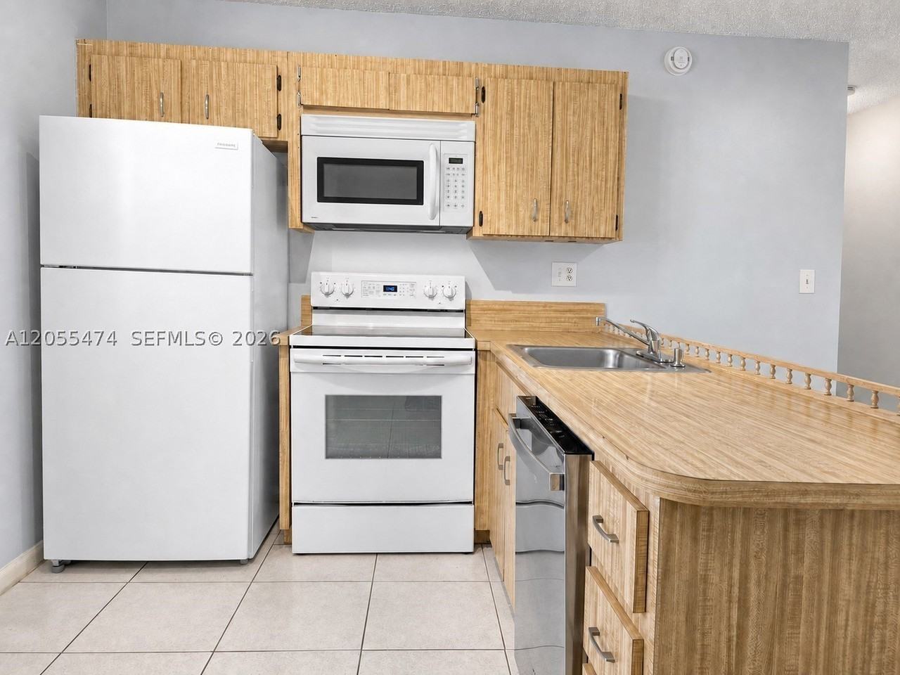 10355 Nw 35th St #10355 - Photo 5 of 18