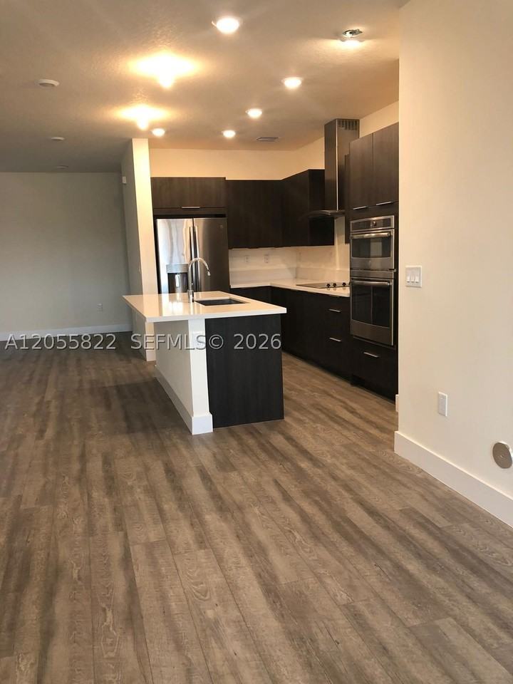 10309 Nw 66th St #10309 - Photo 2 of 16