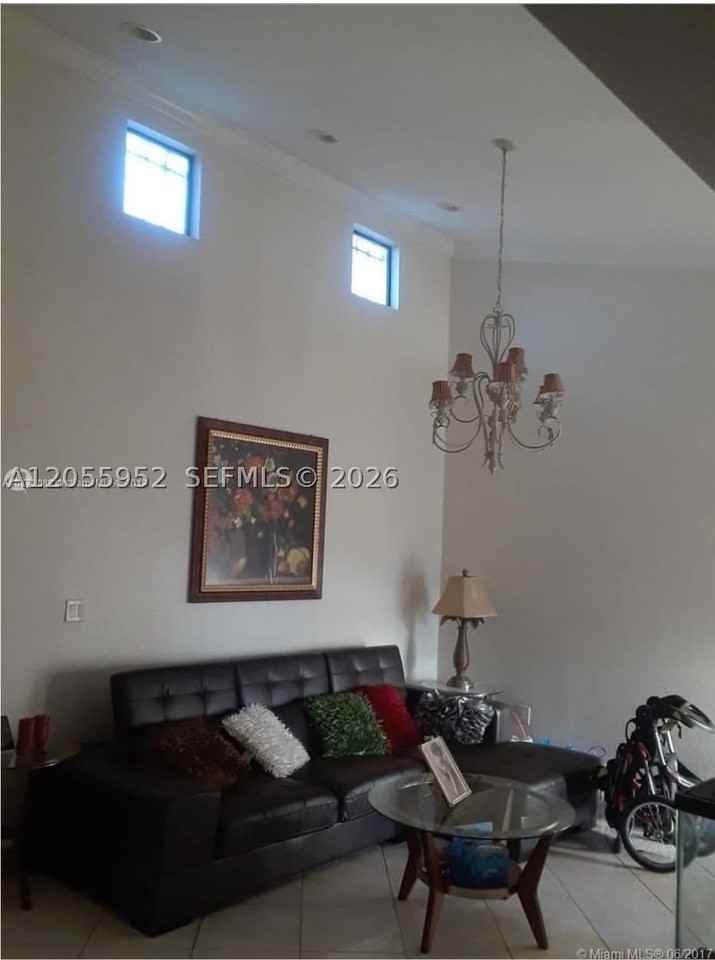 6227 Sw 132nd Pl #0 - Photo 5 of 15