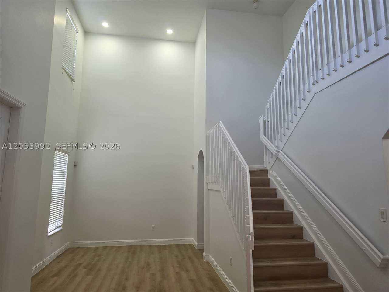 12745 Sw 204th Ln - Photo 6 of 32