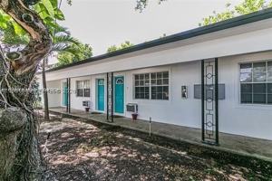 featured image of 1717 Ne 12th St #5