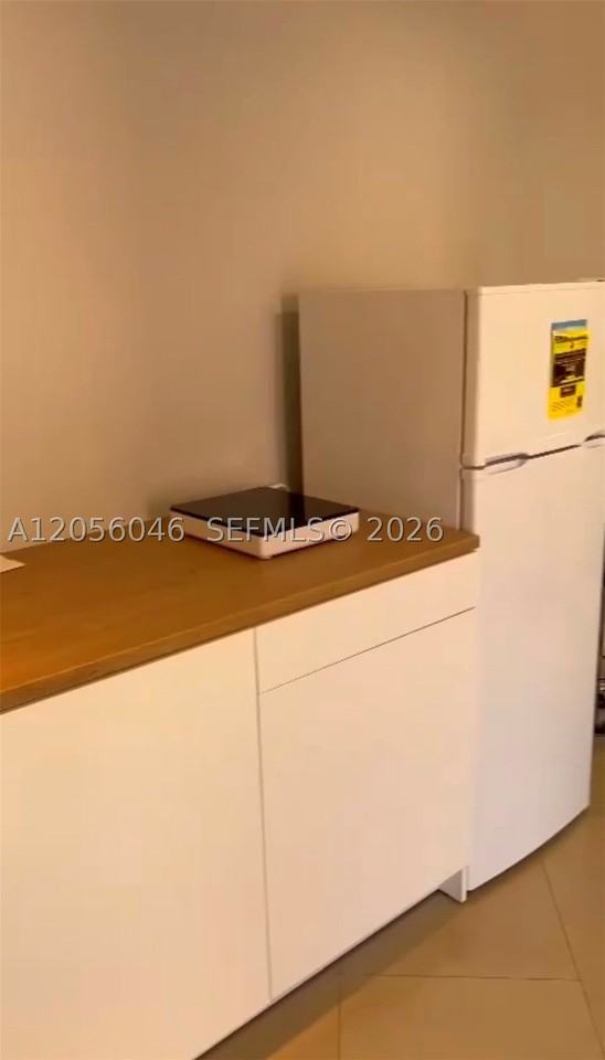 1457 Atlantic Shores Blvd #1A - Photo 3 of 28