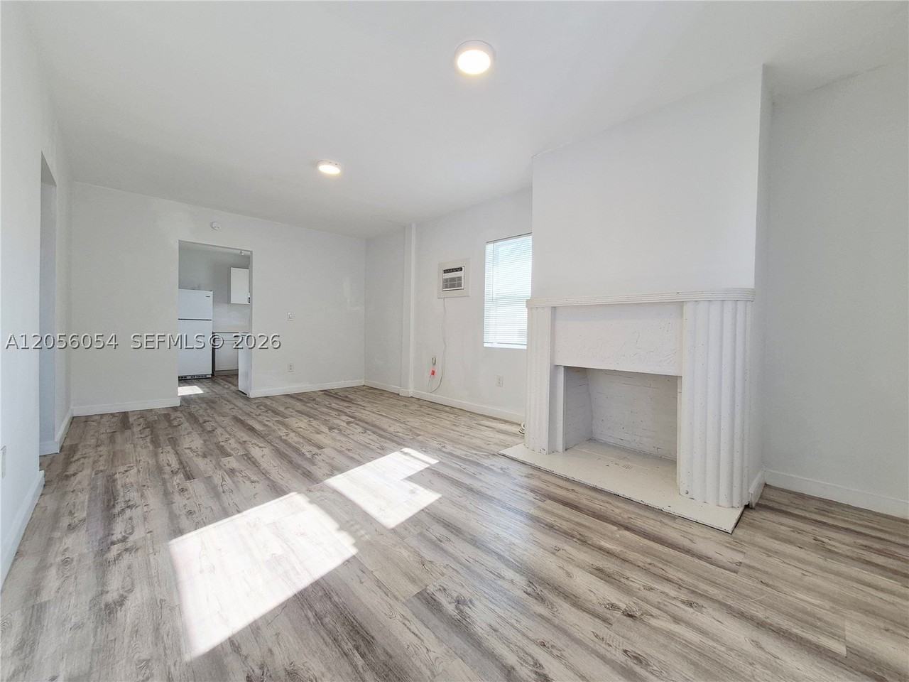 1922 Nw 1st St #1 - Photo 2 of 12
