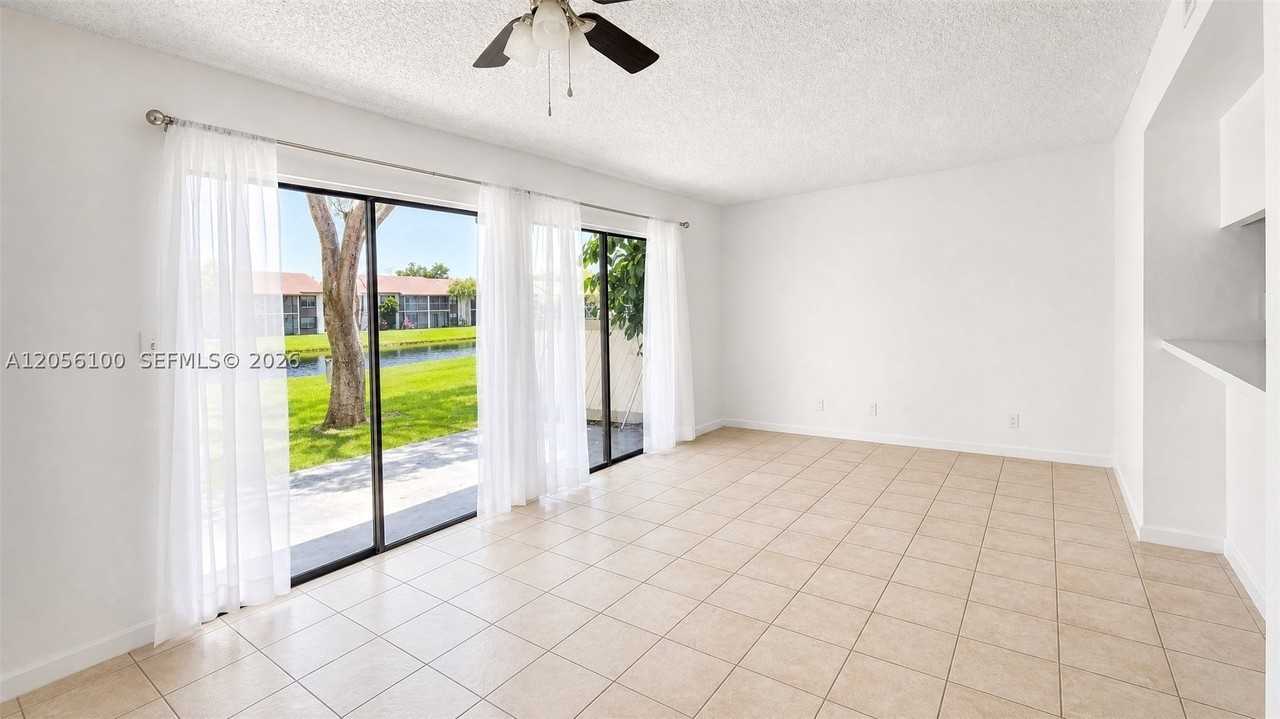 9821 Nw 37th St #7F - Photo 6 of 24