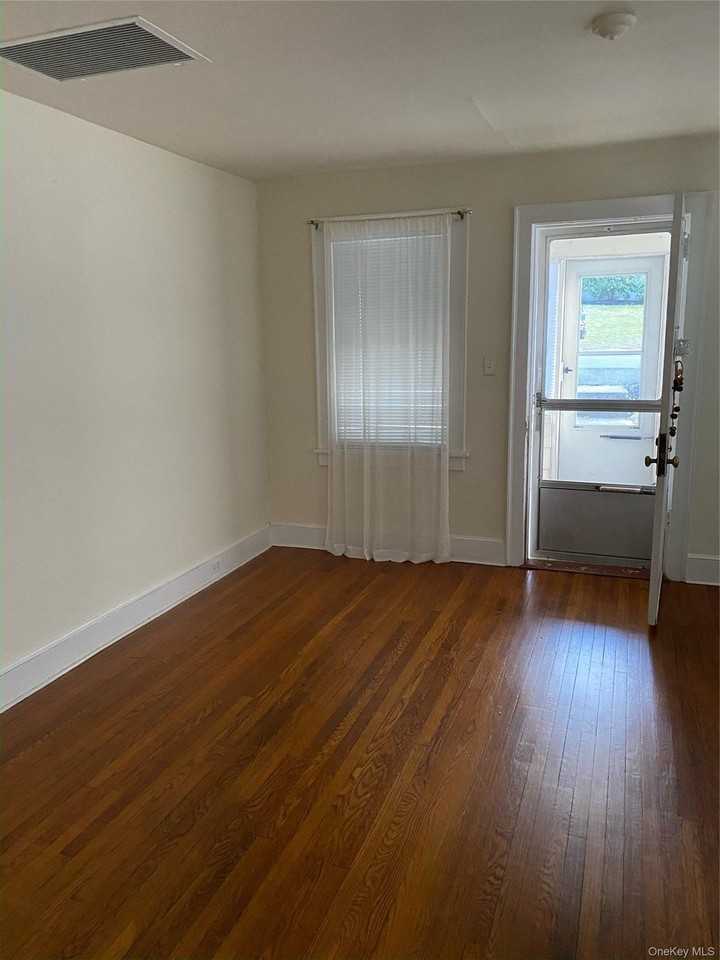 7 Chestnut St - Photo 2 of 15