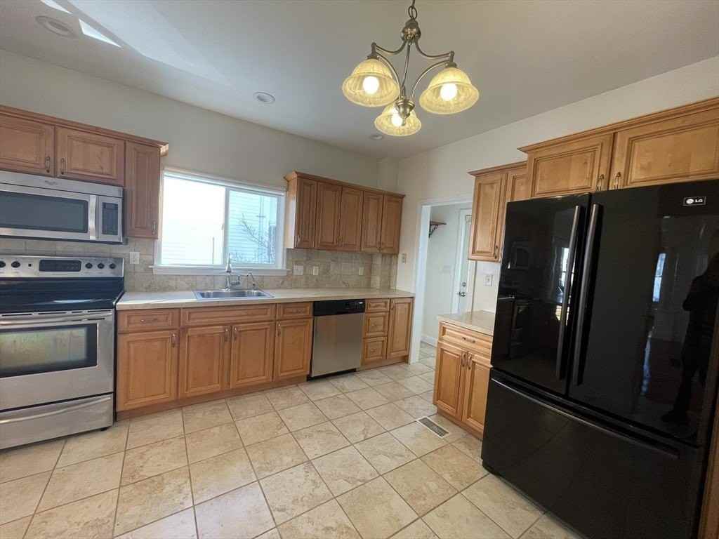 24 Frederick Ave #1 - Photo 6 of 14