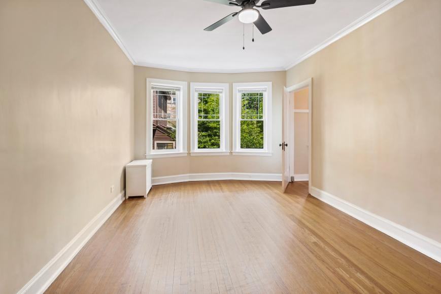 1923 W Estes Ave - Photo 7 of 10