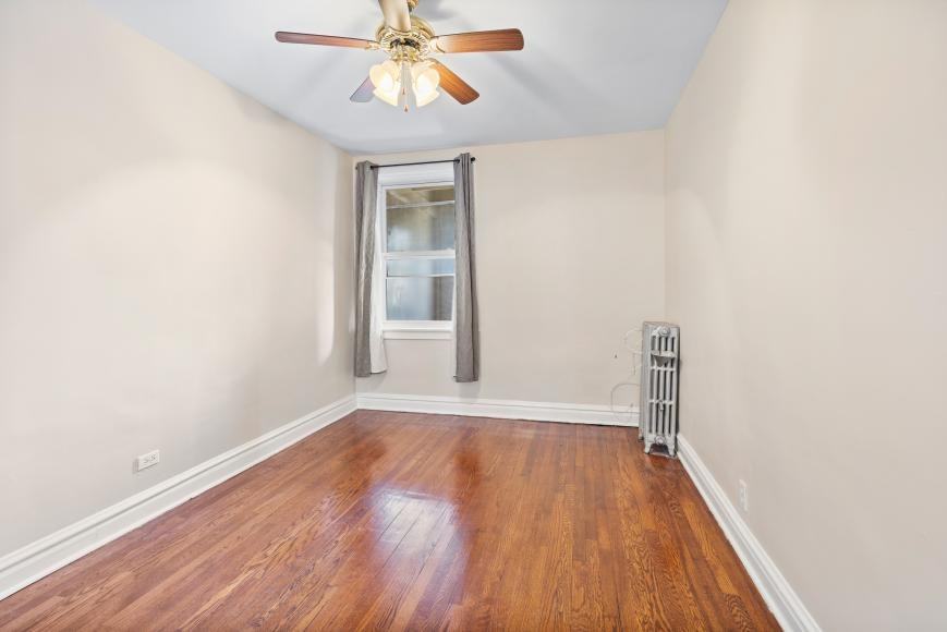 3332 N Claremont Ave - Photo 7 of 10