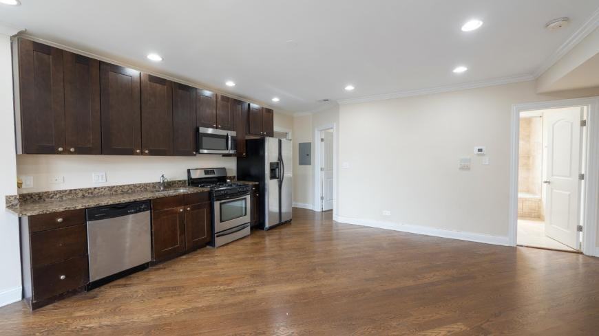 4018 N Central Park Ave - Photo 3 of 10