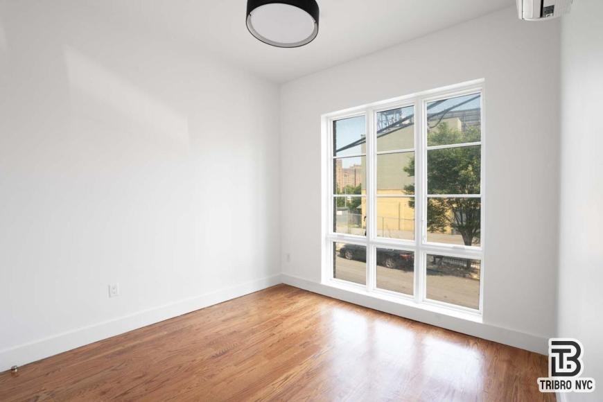 133 Brown Pl - Photo 4 of 7