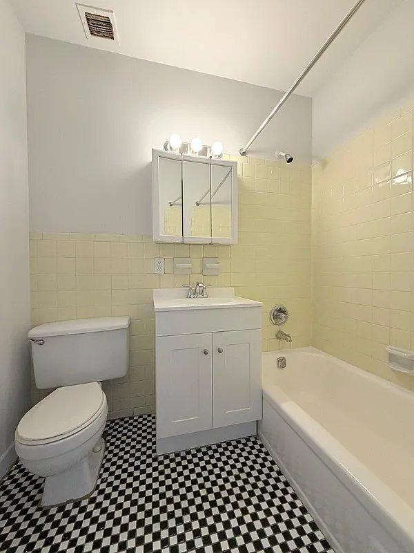 152 Parkside Ave - Photo 7 of 8