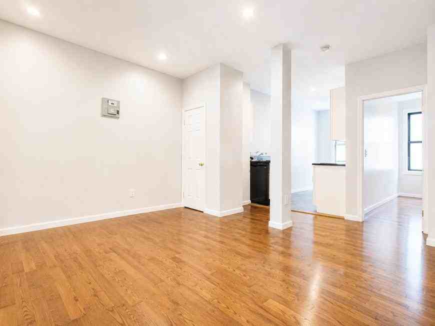 117 Post Ave - Photo 2 of 10