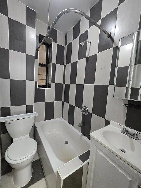 402 E 162nd St - Photo 4 of 4