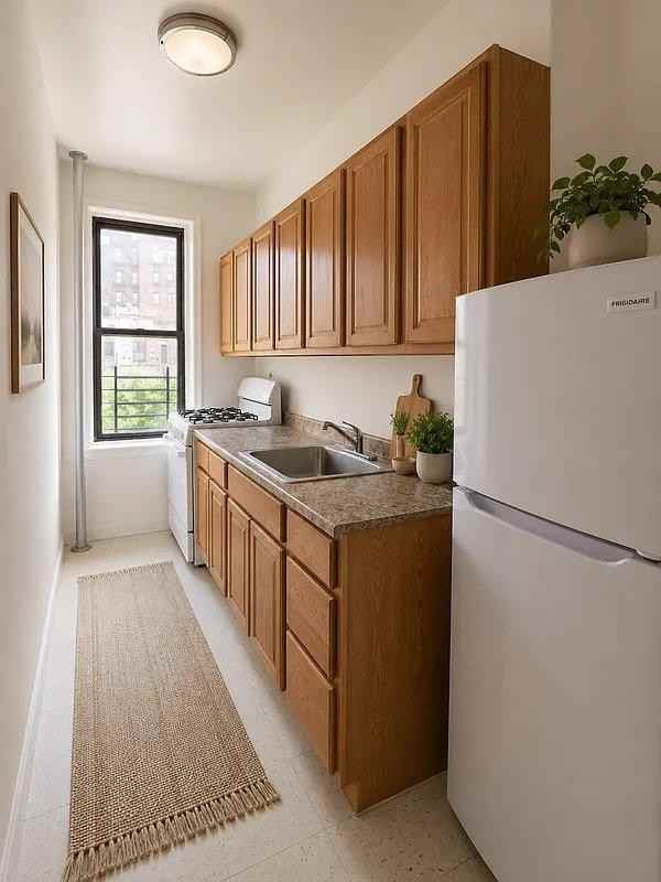 147 W 230th St - Photo 3 of 4