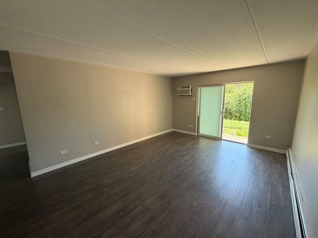 281 Shorewood Dr #21GA - Photo 4 of 9