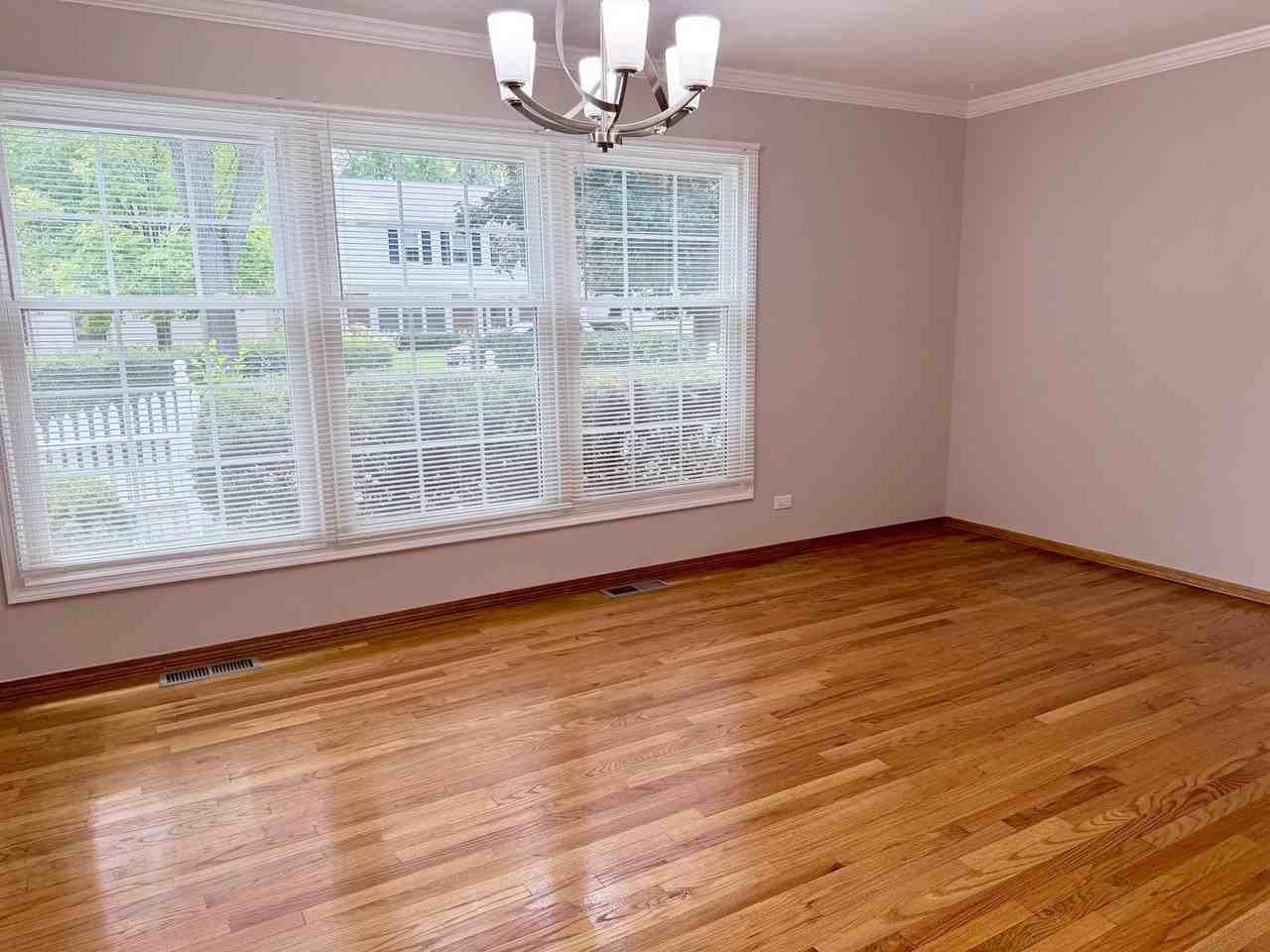 10 Mayflower Rd - Photo 4 of 22