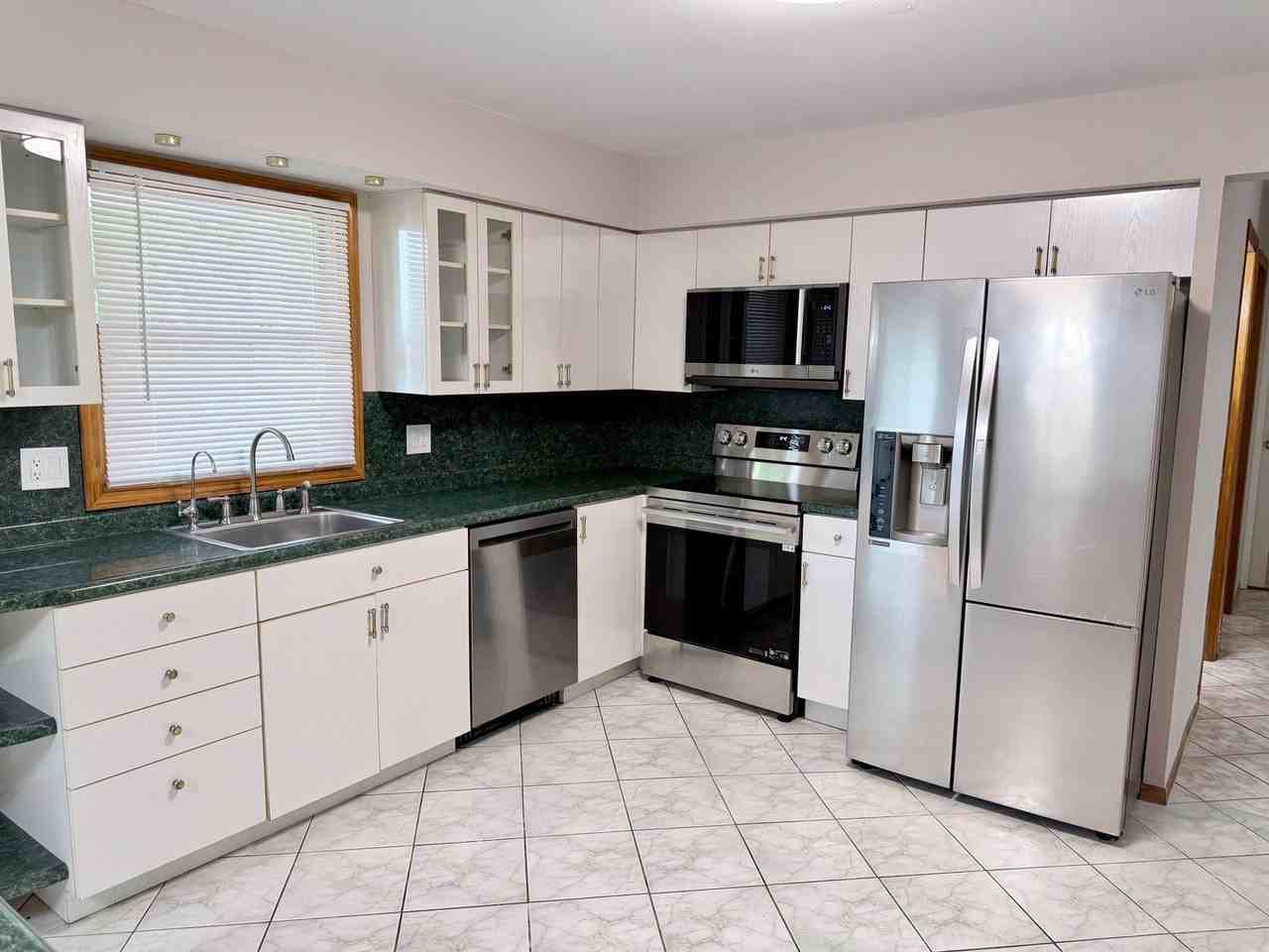 10 Mayflower Rd - Photo 5 of 22