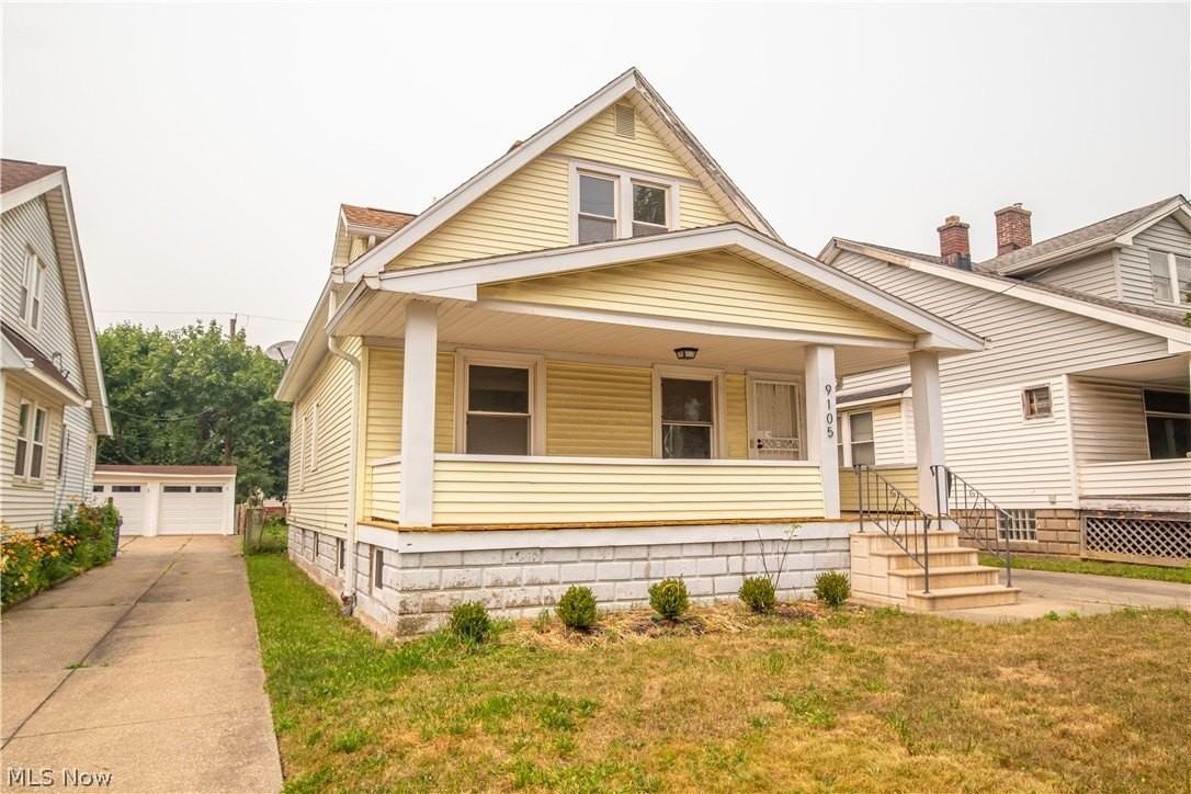9105 Bancroft Ave - Photo 2 of 32