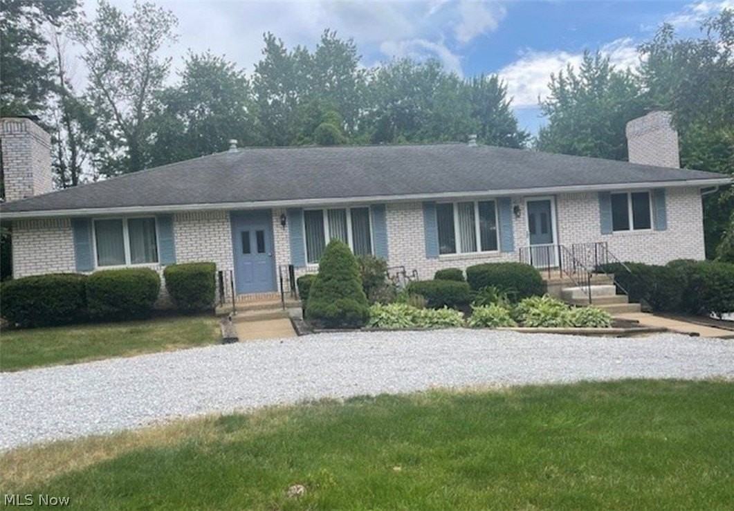 6218 Island Dr Nw - Photo 2 of 39