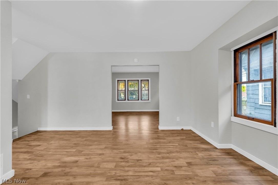 485 E Archwood Ave - Photo 6 of 25