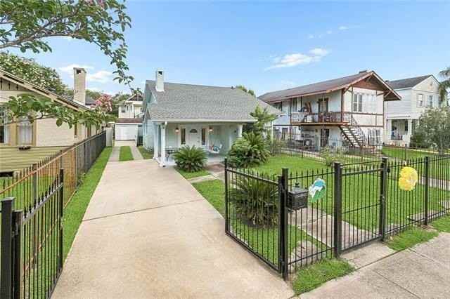 2831 Calhoun St - Photo 2 of 36