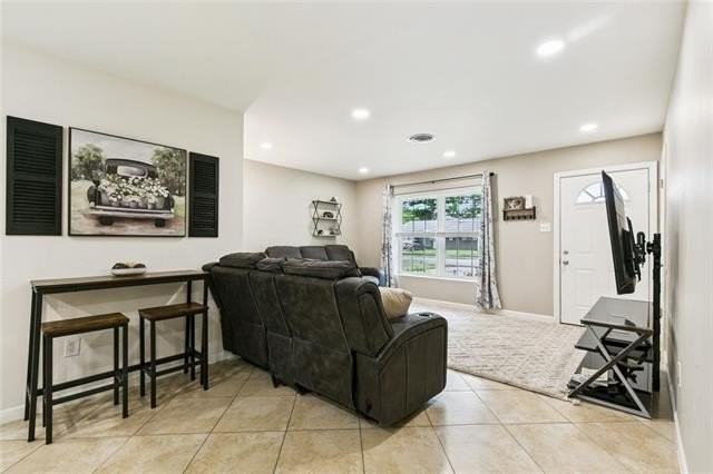 6227 Brunswick Ct - Photo 5 of 17
