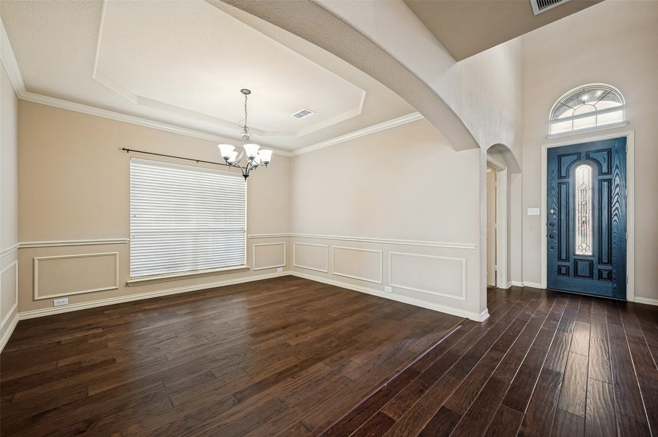 12112 Abernathy Cir - Photo 6 of 19