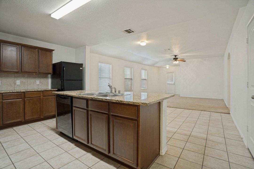 1106 Nickel St - Photo 3 of 19