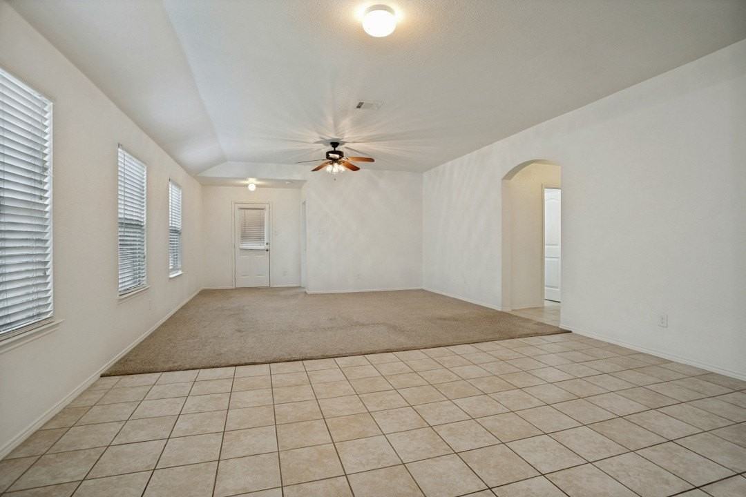 1106 Nickel St - Photo 5 of 19