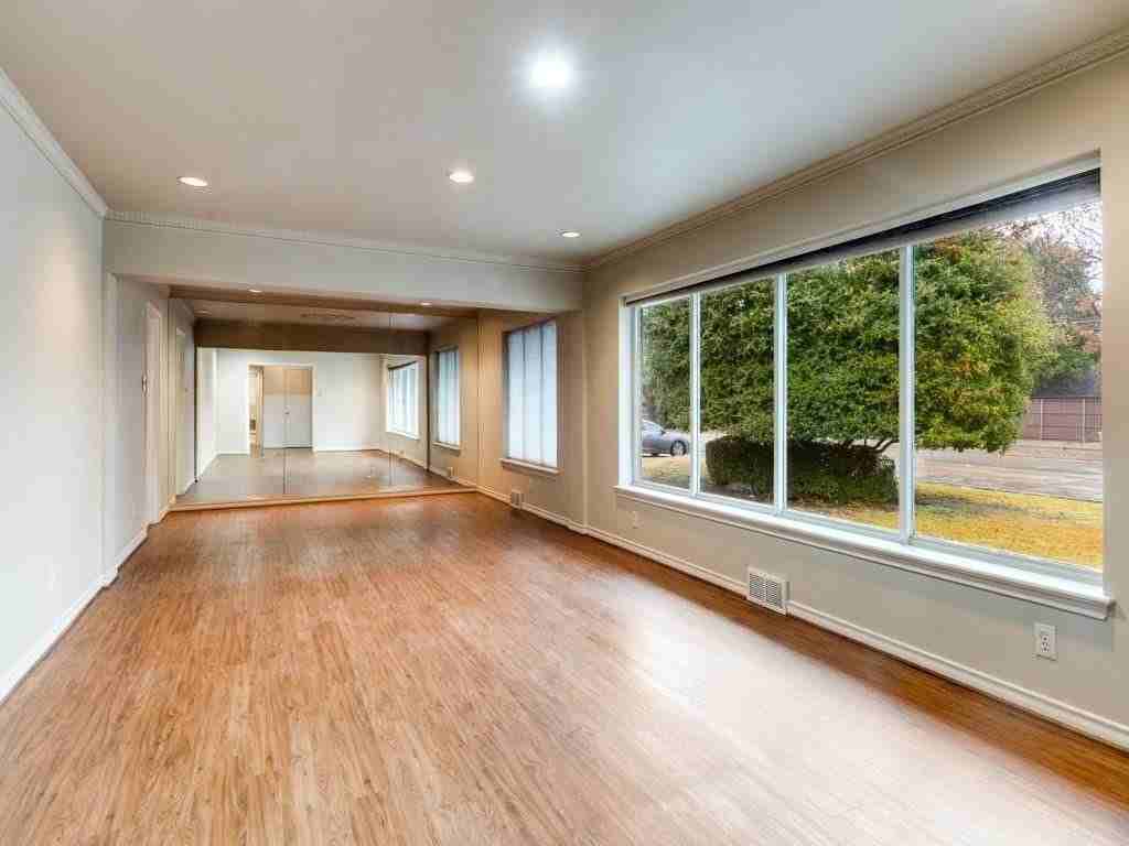 6130 Walnut Hill Ln - Photo 3 of 12