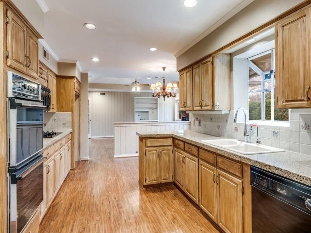 6130 Walnut Hill Ln - Photo 7 of 12