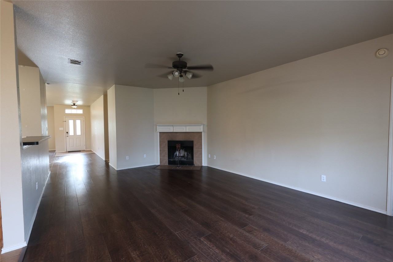 1411 Bankston Dr - Photo 7 of 16