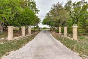 featured image of 4651 Kelly Rd
