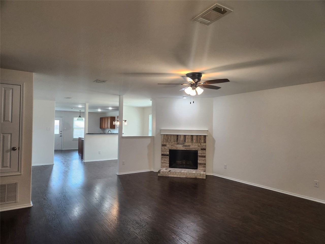 1224 Elkford Ln - Photo 3 of 24