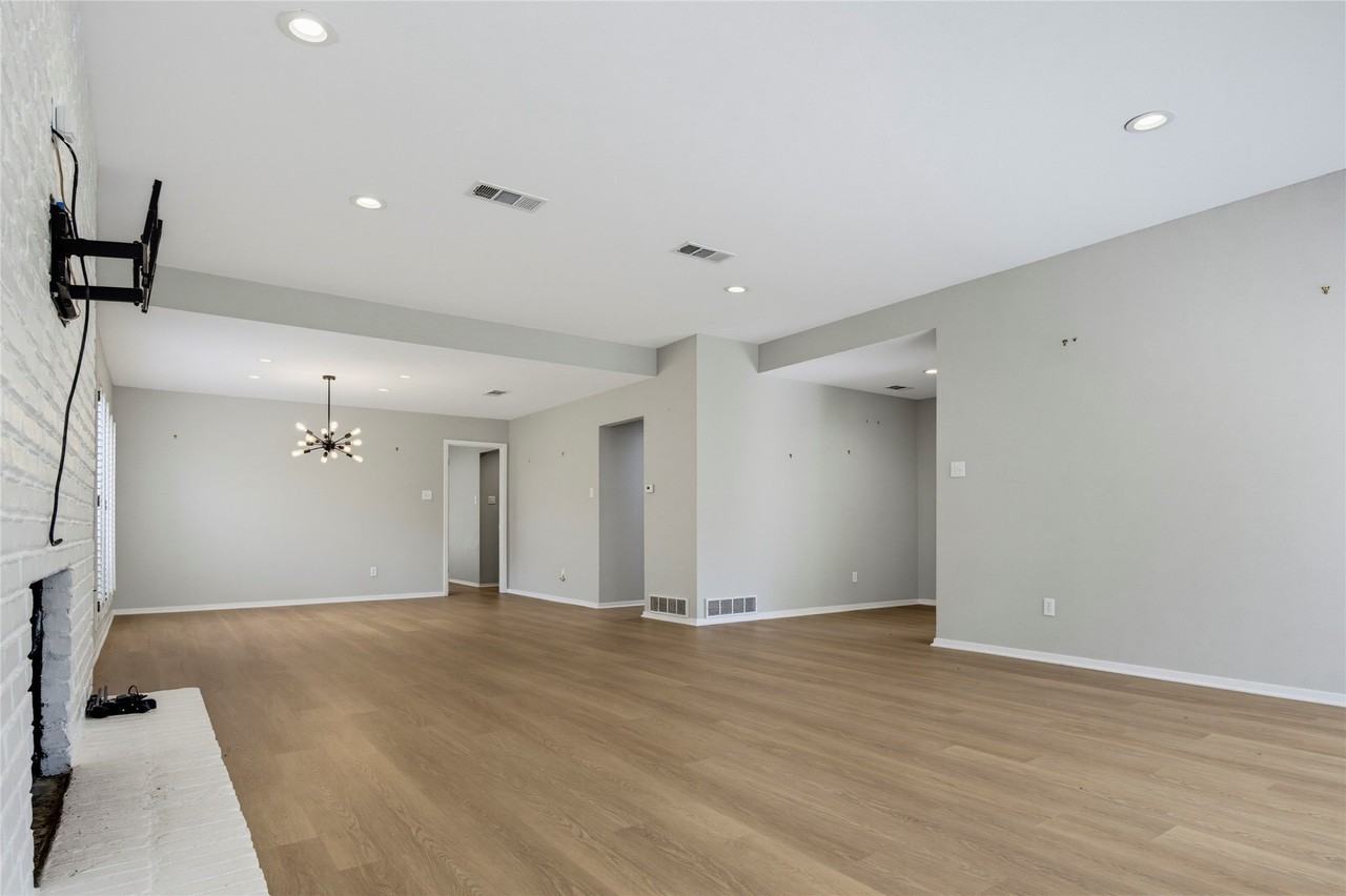 54 Legend Rd - Photo 7 of 38