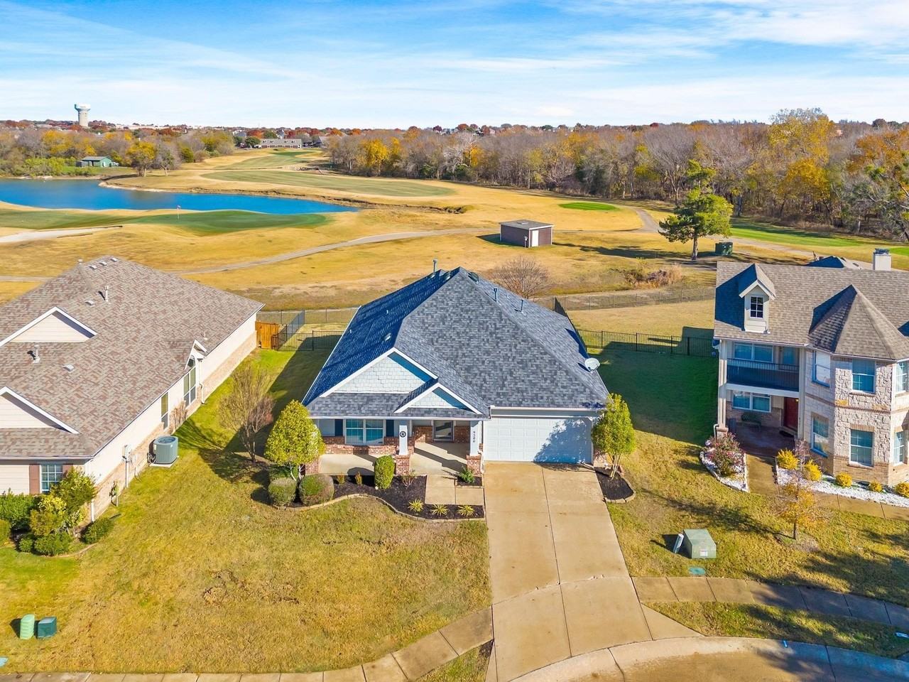 9200 Water Tree Dr - Photo 2 of 27