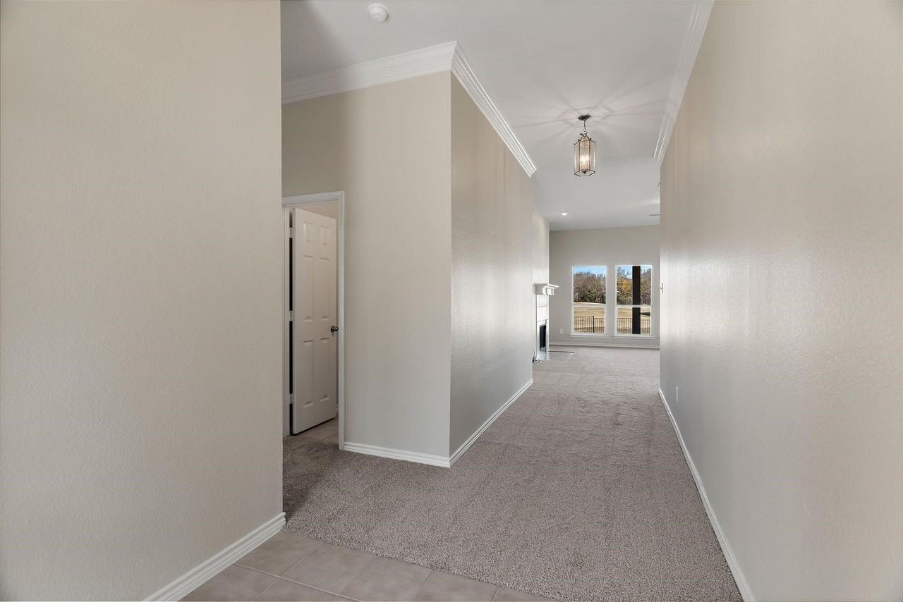 9200 Water Tree Dr - Photo 7 of 27