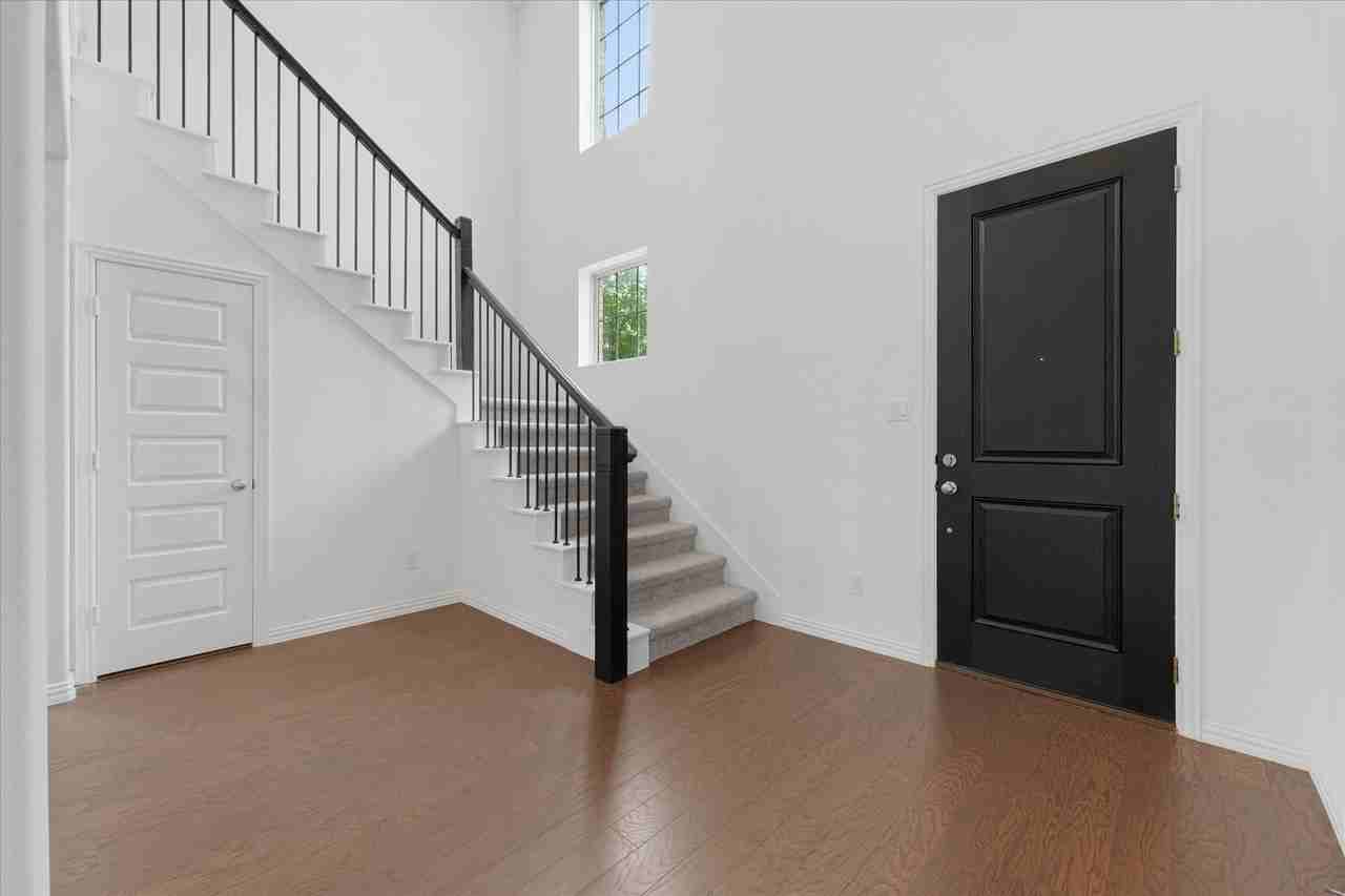 3533 Hyacinth Way - Photo 5 of 38