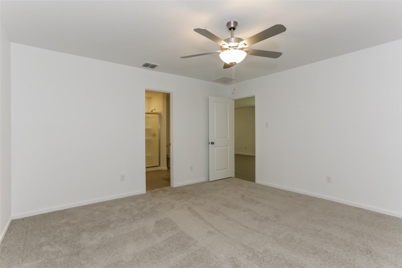 15221 Rangeland Rd - Photo 7 of 24