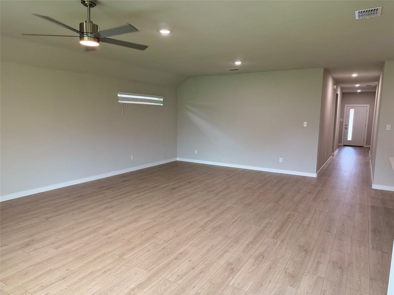 986 Olive Dr - Photo 3 of 20