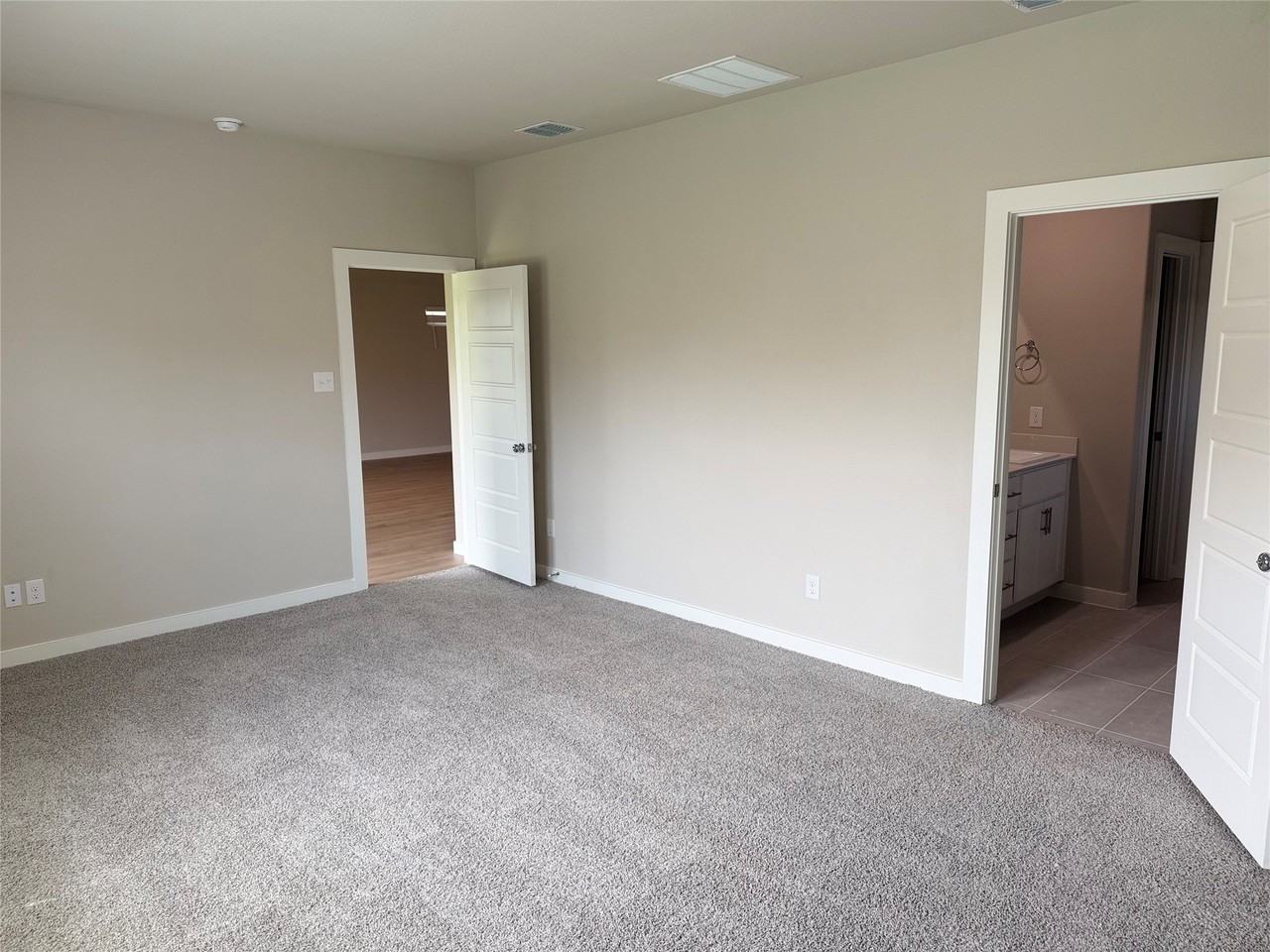 986 Olive Dr - Photo 7 of 20