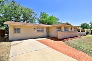 featured image of 2518 Bennett Dr