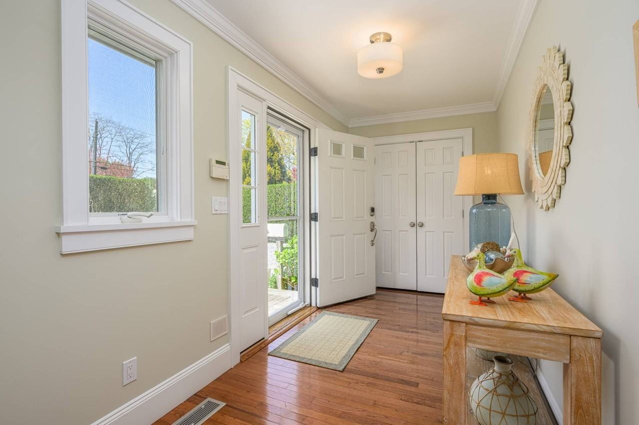 36 Corrigan St - Photo 3 of 24