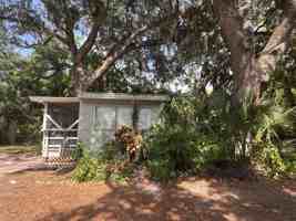 featured image of 5811 Grey St