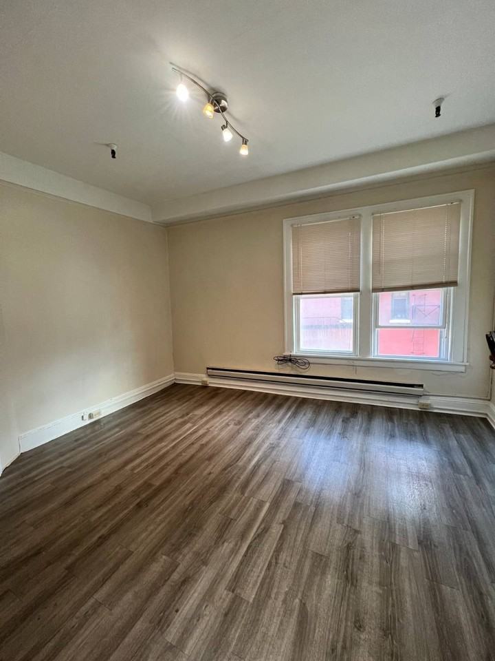 132 Jay St #5 - Photo 2 of 5