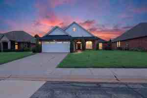 featured image of 16616 Moorgate Ln