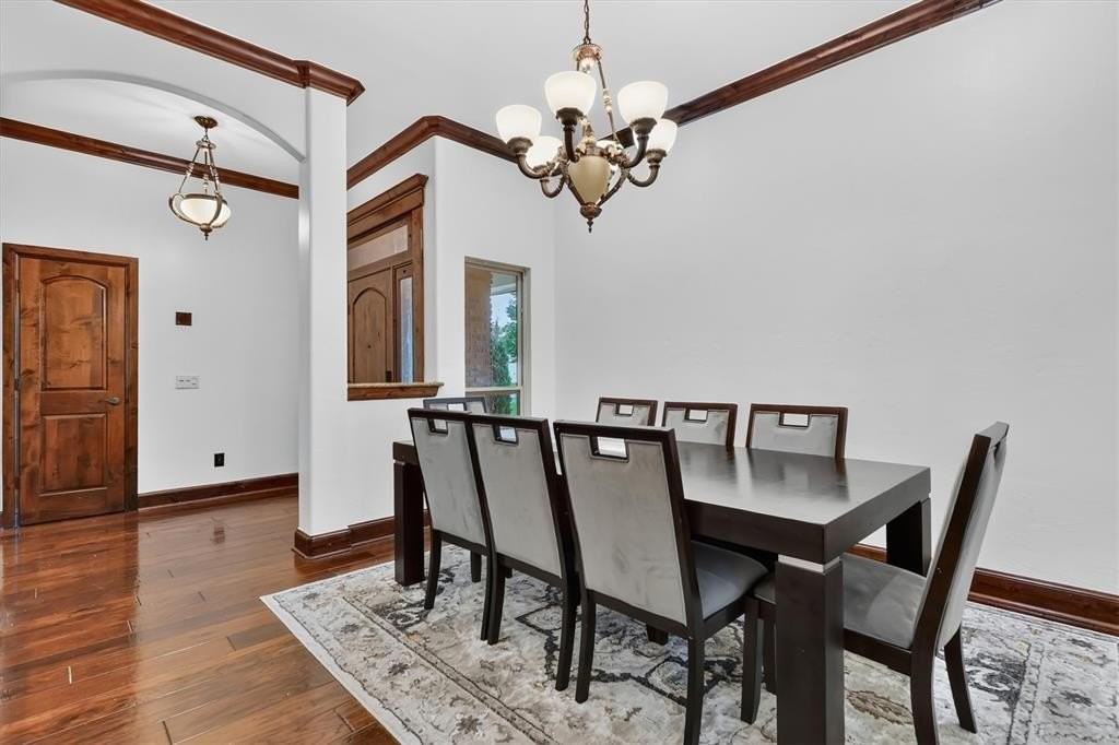 16616 Moorgate Ln - Photo 4 of 43