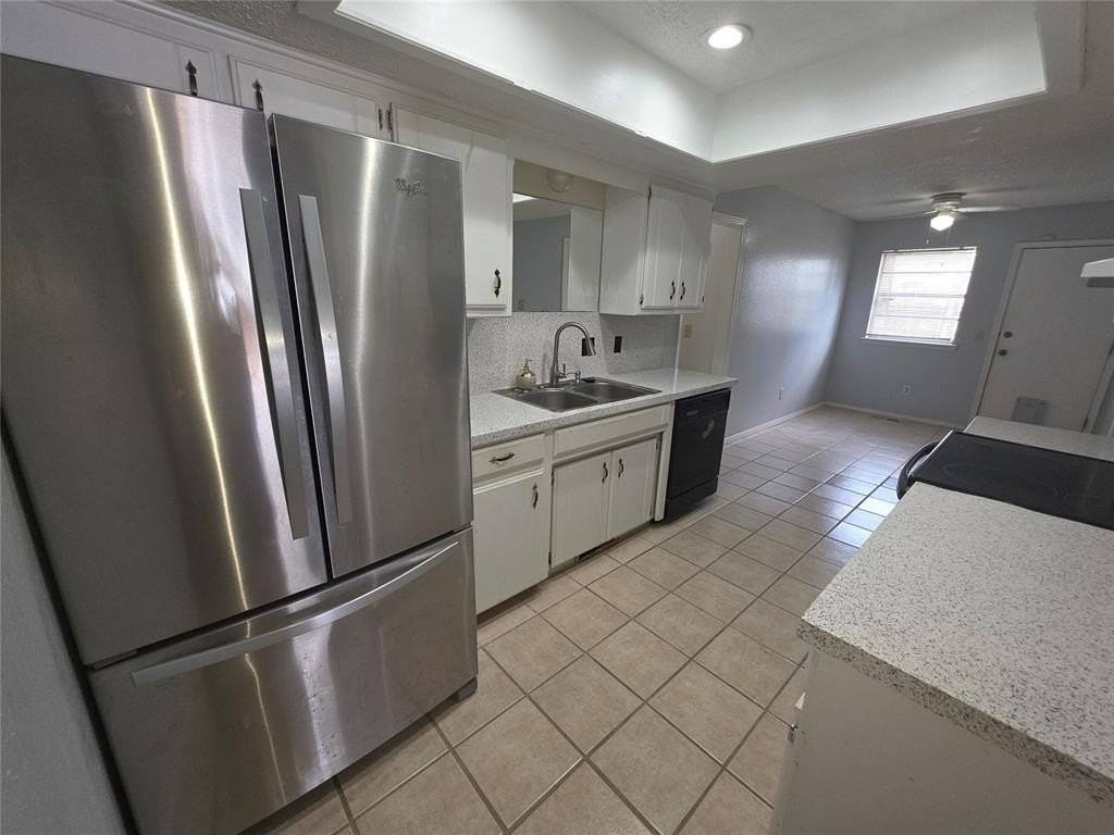 939 Sw 98th St - Photo 4 of 17